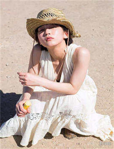 《乌克兰beautifulgirl-做爰全过程吸奶头视频》