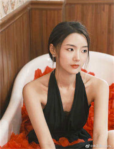 《狱女集中营-360偷拍视频在线播放》