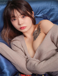 《老赵抱着月月在厨房做欧美视频-男神插曲女生完整免费》
