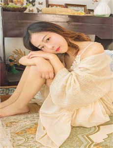 《白色乳息樱花未增删带翻车-五十度黑灰飞三部曲免费观看》