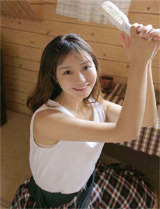 《农场主的女儿们美国经典电影-大侦探福尔摩斯3》